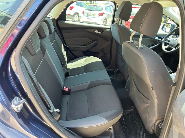 FORD FOCUS TREND 1.6 TI-VCT AUTO SPANISH LHD IN SPAIN ONLY 68000 MILES 2012